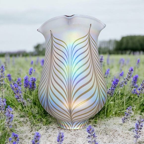 Iridescent Pulled Feather Art Glass Lamp Shade-Todd Phillips-Art Nouveau-Deco